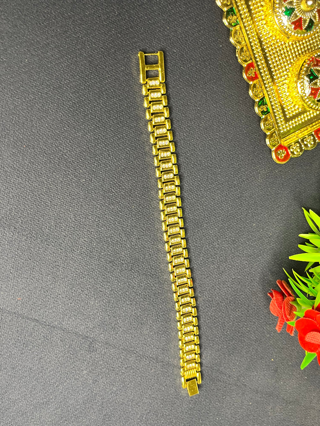 Alpha Bro Chain Rakhi – Heavy Gold Statement Piece